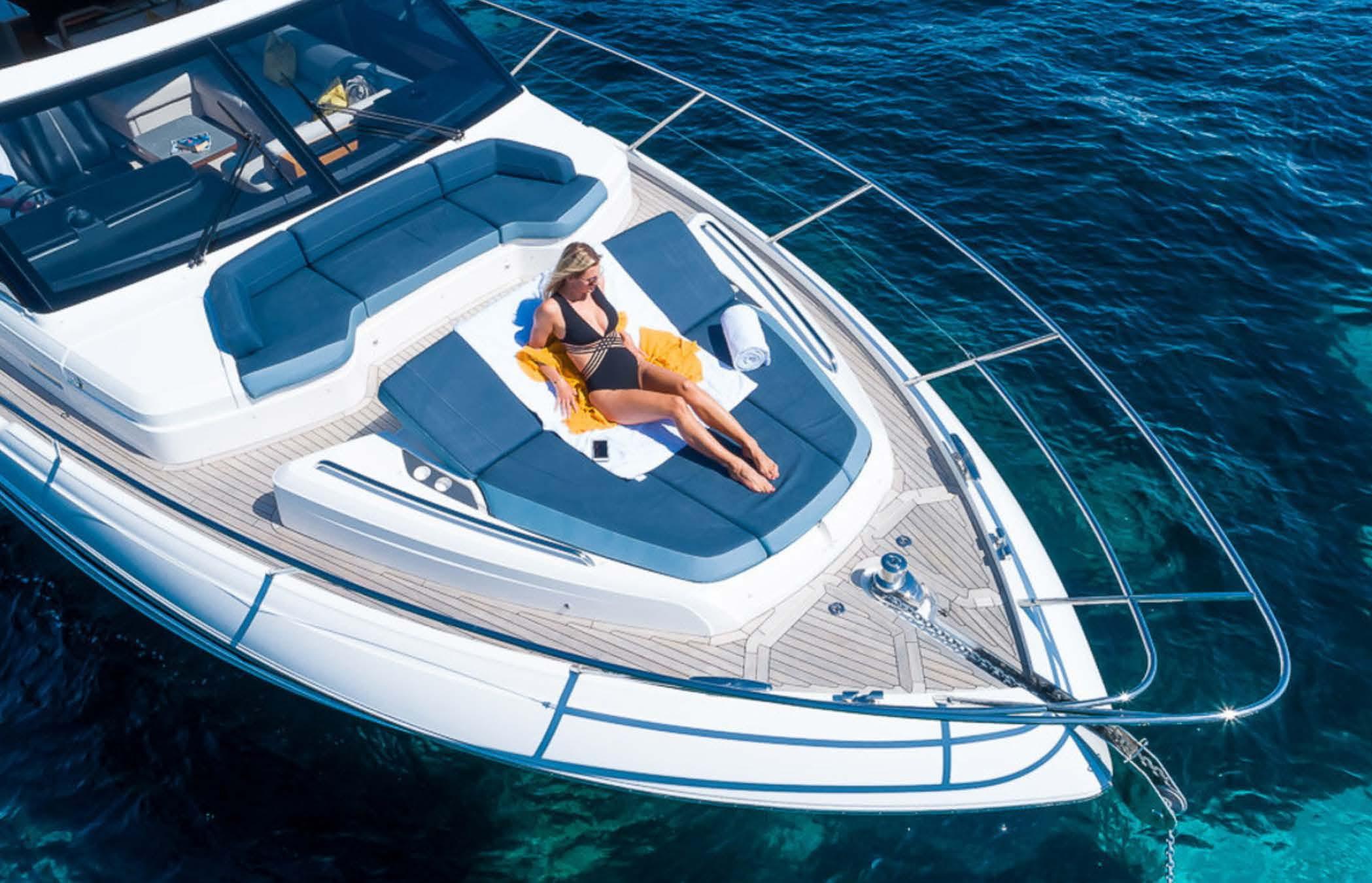Aquavista Princess S60 is a fully equipped yacht.