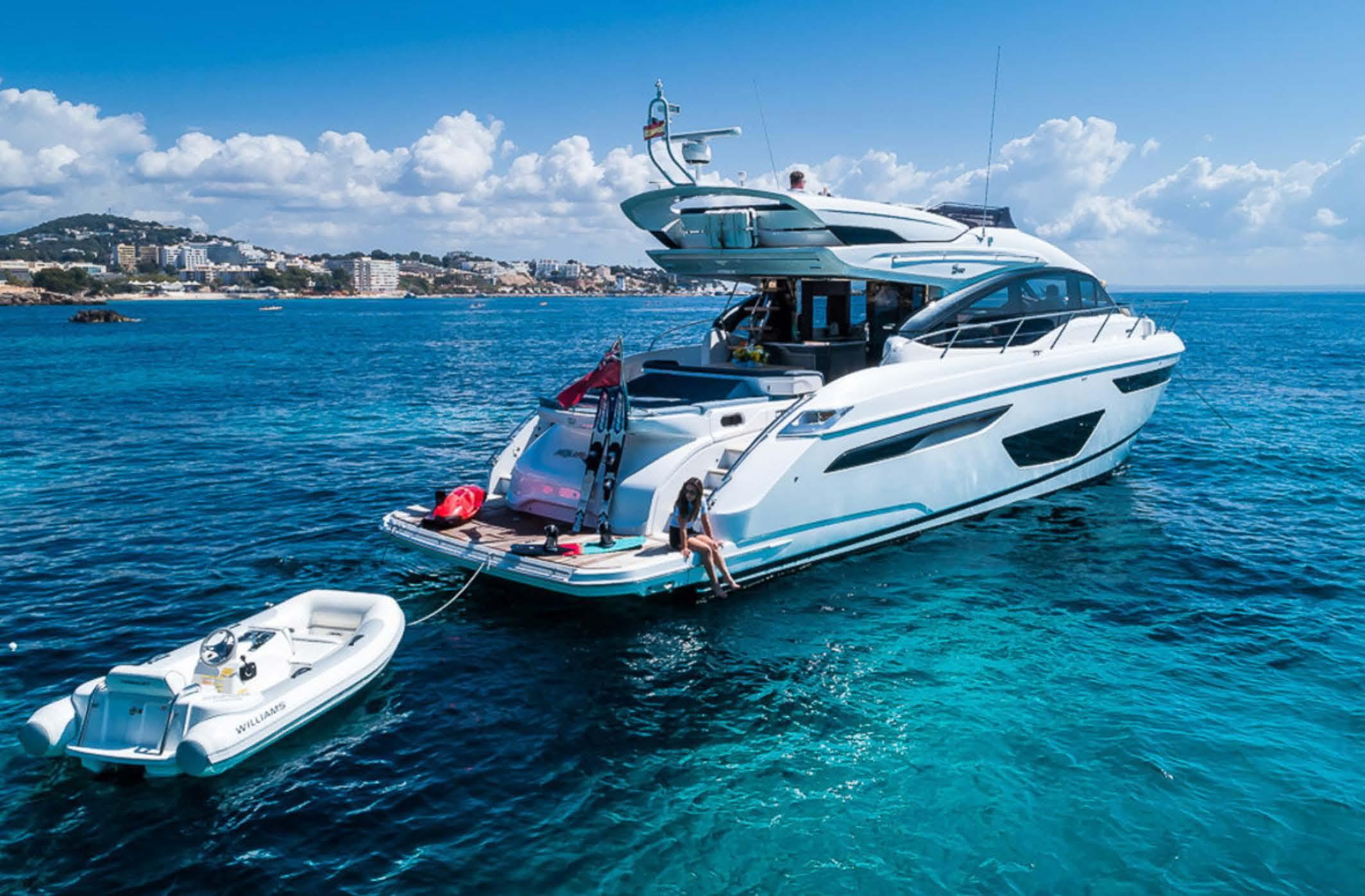 Aquavista Princess S60 is a fully equipped yacht.