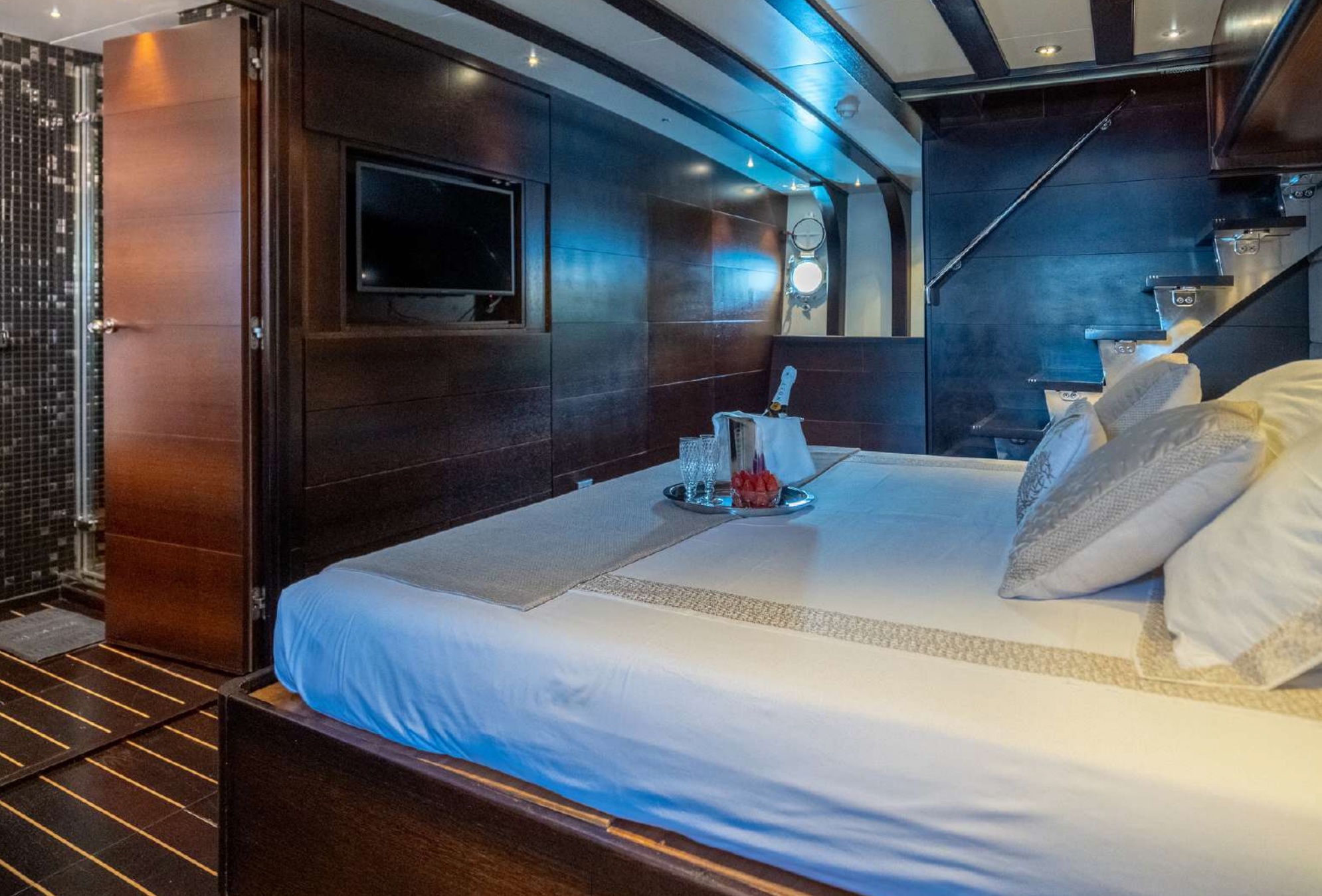 Semaya Navetta is one of our finest charter options.