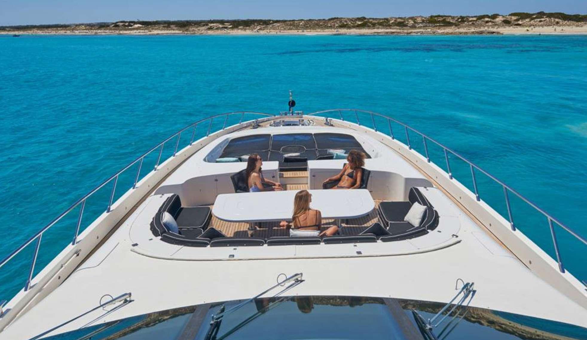 Shane offers a high performance super yacht with an exclusive & chic interior areas.