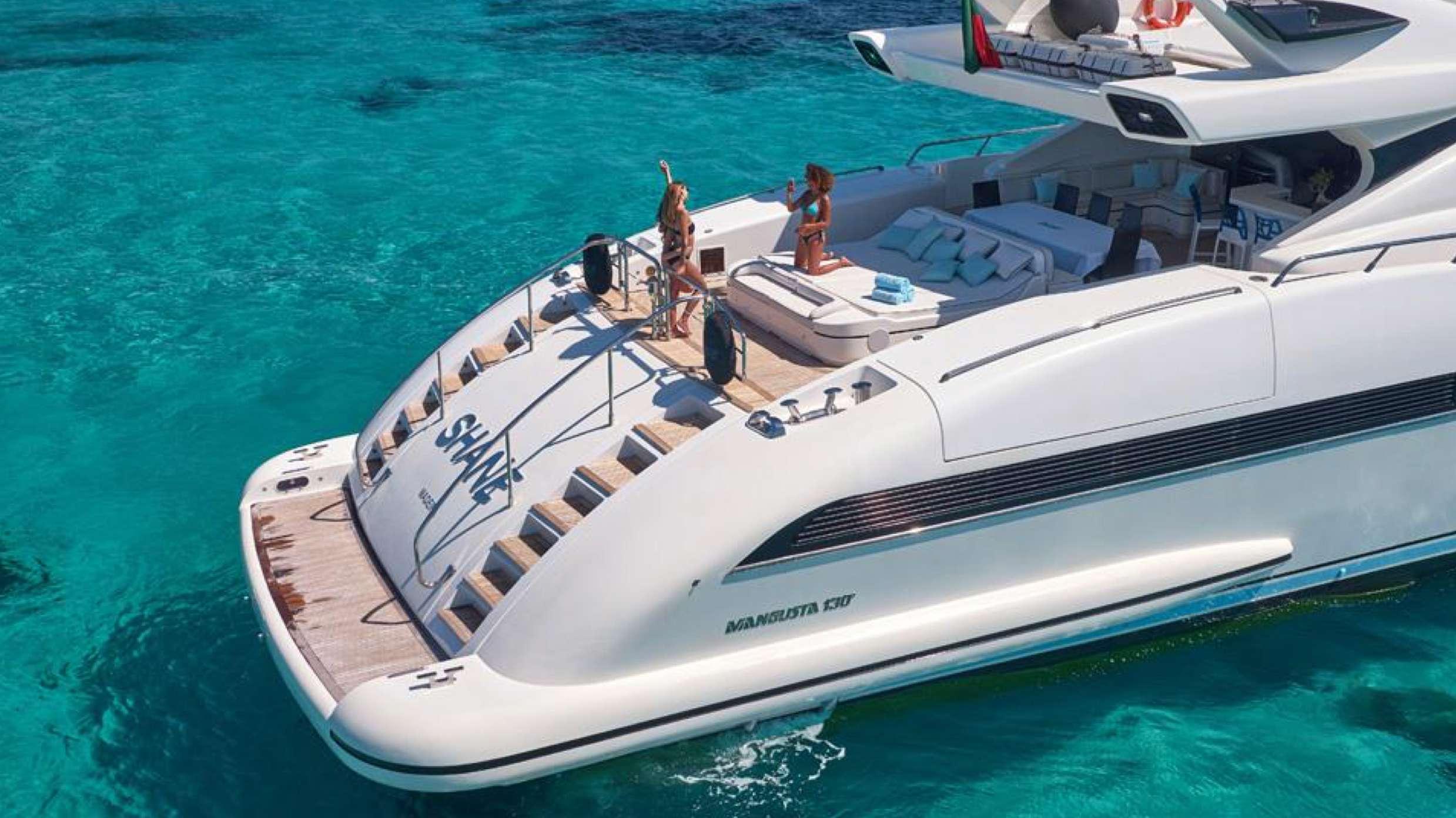Shane offers a high performance super yacht with an exclusive & chic interior areas.