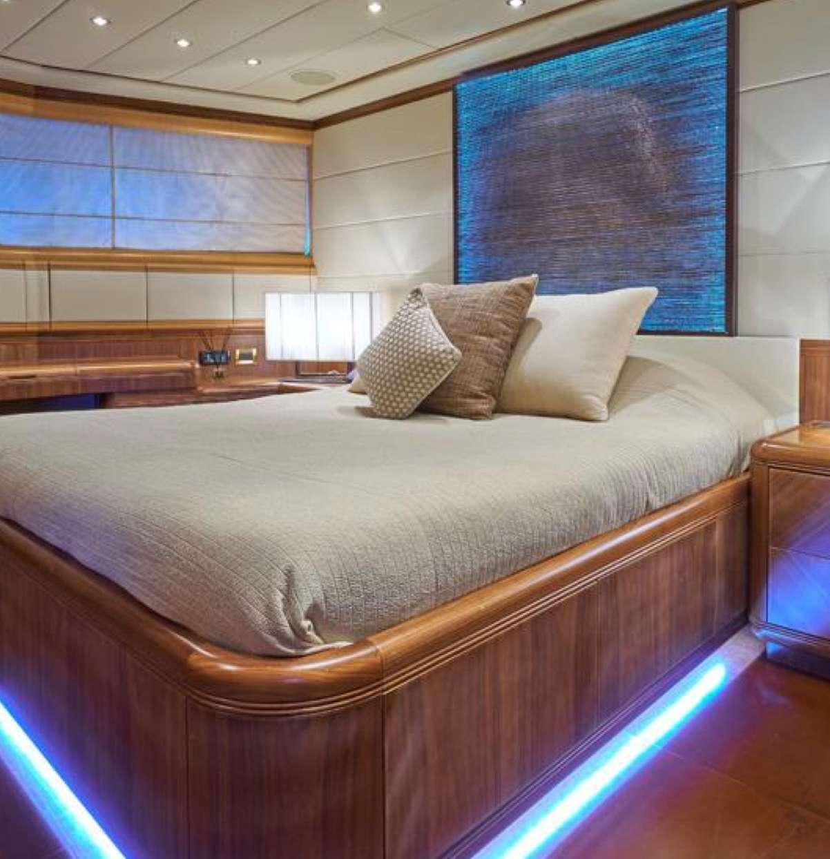 Shane offers a high performance super yacht with an exclusive & chic interior areas.