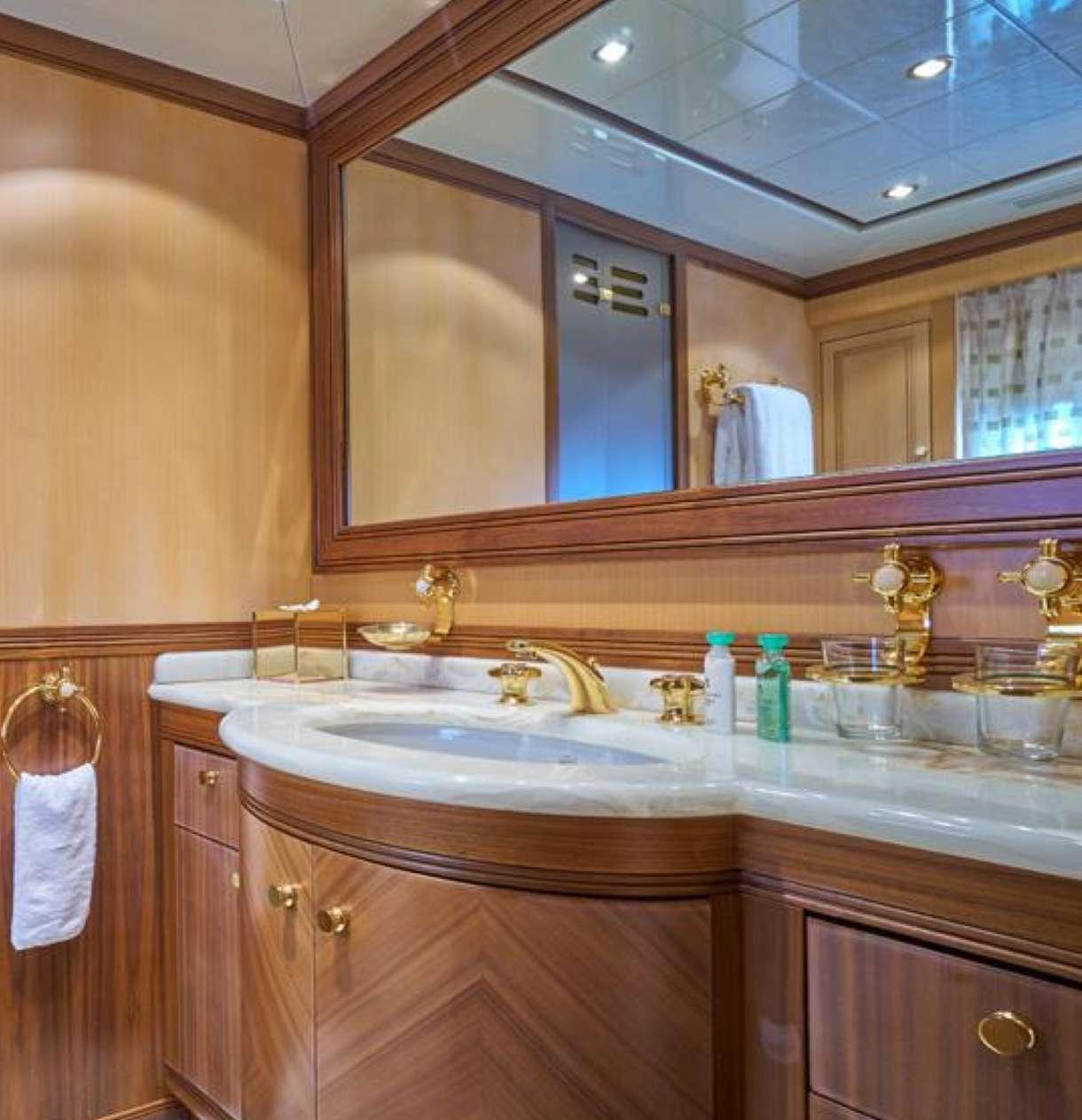 Shane offers a high performance super yacht with an exclusive & chic interior areas.